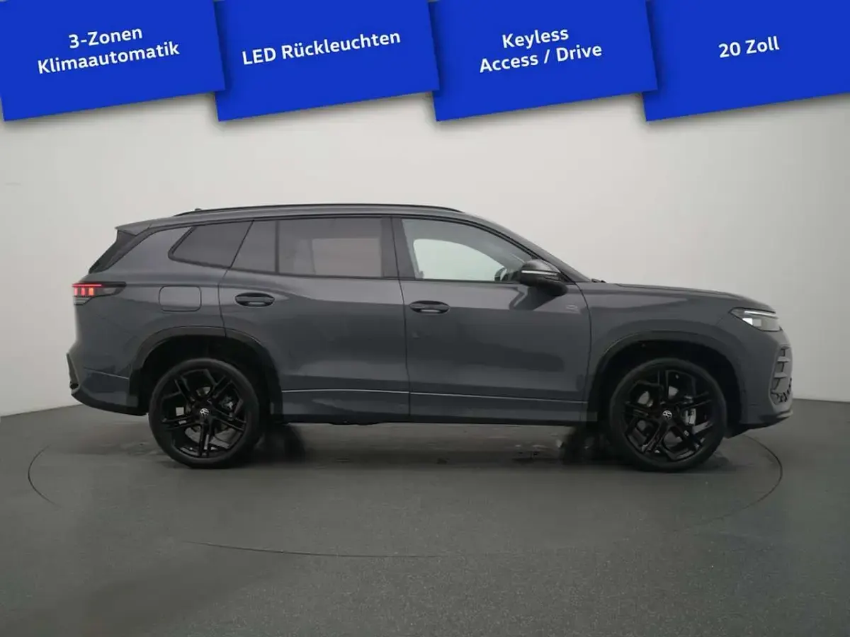 Gebraucht VW Tayron R-line 193 PS (141 kW) 2025 Delfingrau SUV