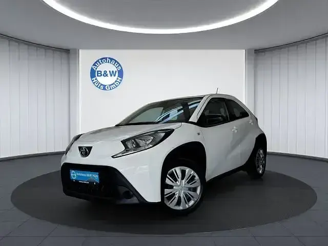 Gebraucht Toyota Aygo X 72 PS (52 kW) 2022 Weiß SUV