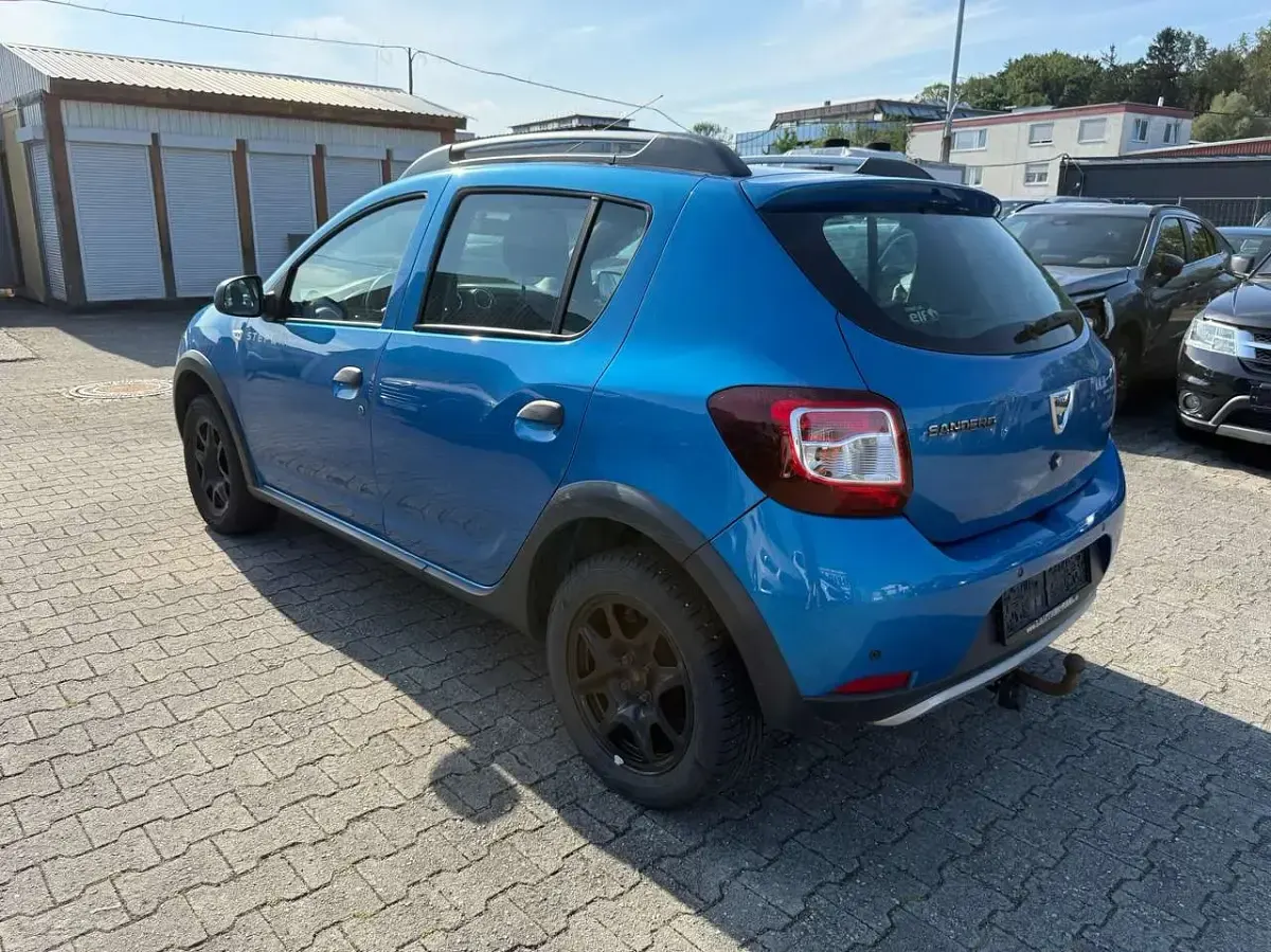 Gebraucht Dacia Sandero Prestige 90 PS (66 kW) 2014 Blau Kleinwagen