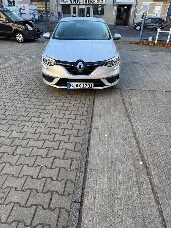 Gebraucht 2019 Renault Mégane IV Life Limousine | 11.000 € (Guter Preis) - Bild 1/4