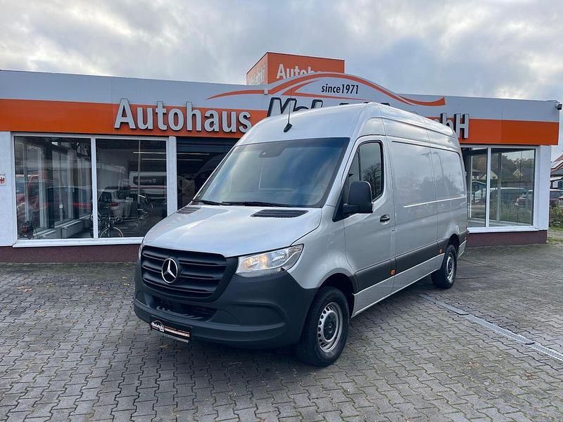 Silber Gebraucht 2021 Mercedes Sprinter Van | 22.950 € (Guter Preis) - Bild 1/4