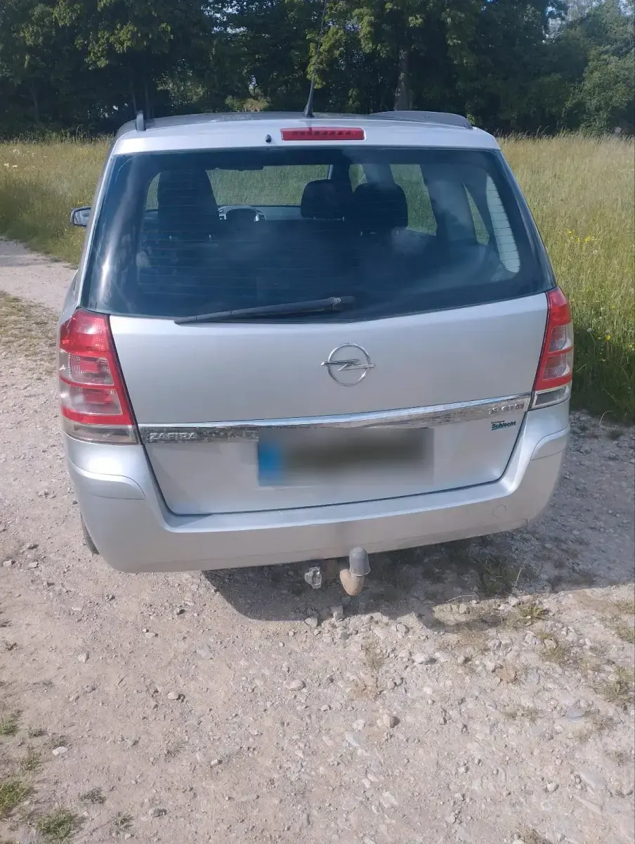 Gebraucht Opel Zafira 150 PS (110 kW) 2008 Silber Van / Kleinbus