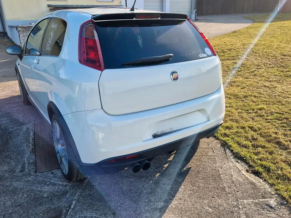 Gebraucht Abarth Grande Punto 163 PS (119 kW) 2009 Weiß Kleinwagen