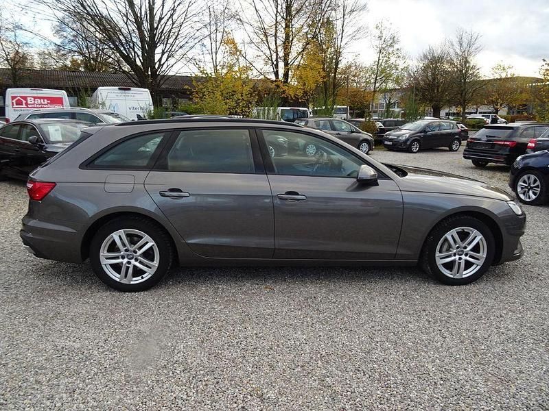 Gebraucht Audi A4 Basis 204 PS (150 kW) 2022 Terragrau metallic, terragrau Kombi
