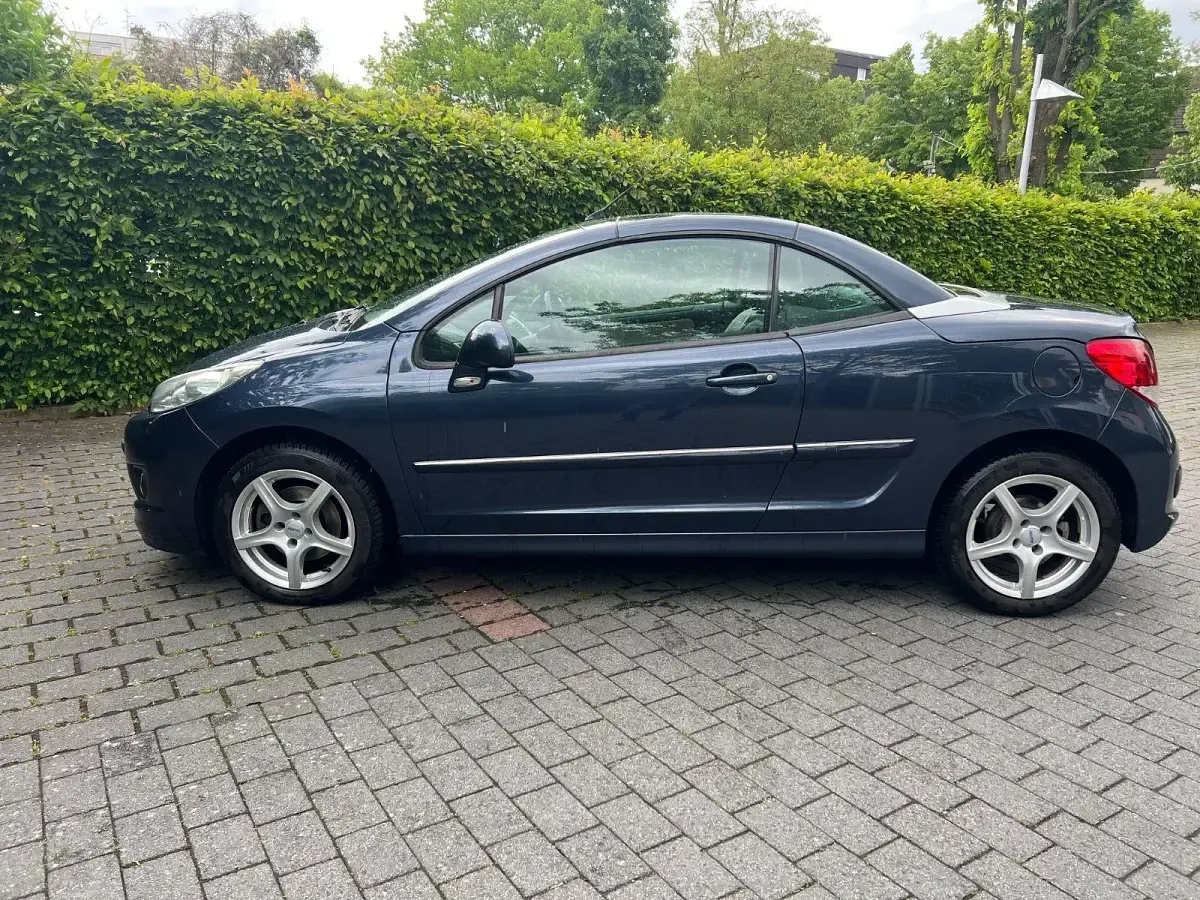 Gebraucht Peugeot 207 CC Allure 120 PS (88 kW) 2014 Blau Cabrio