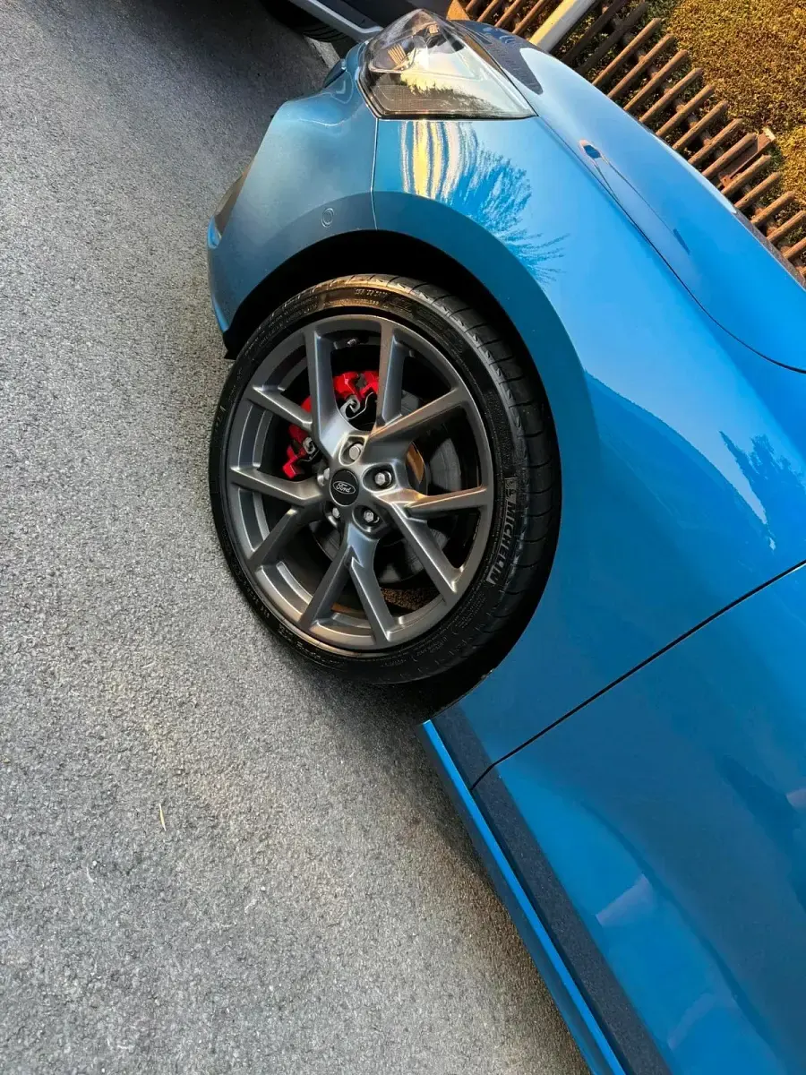 Gebraucht Ford Focus ST 280 PS (205 kW) 2020 Blau Limousine