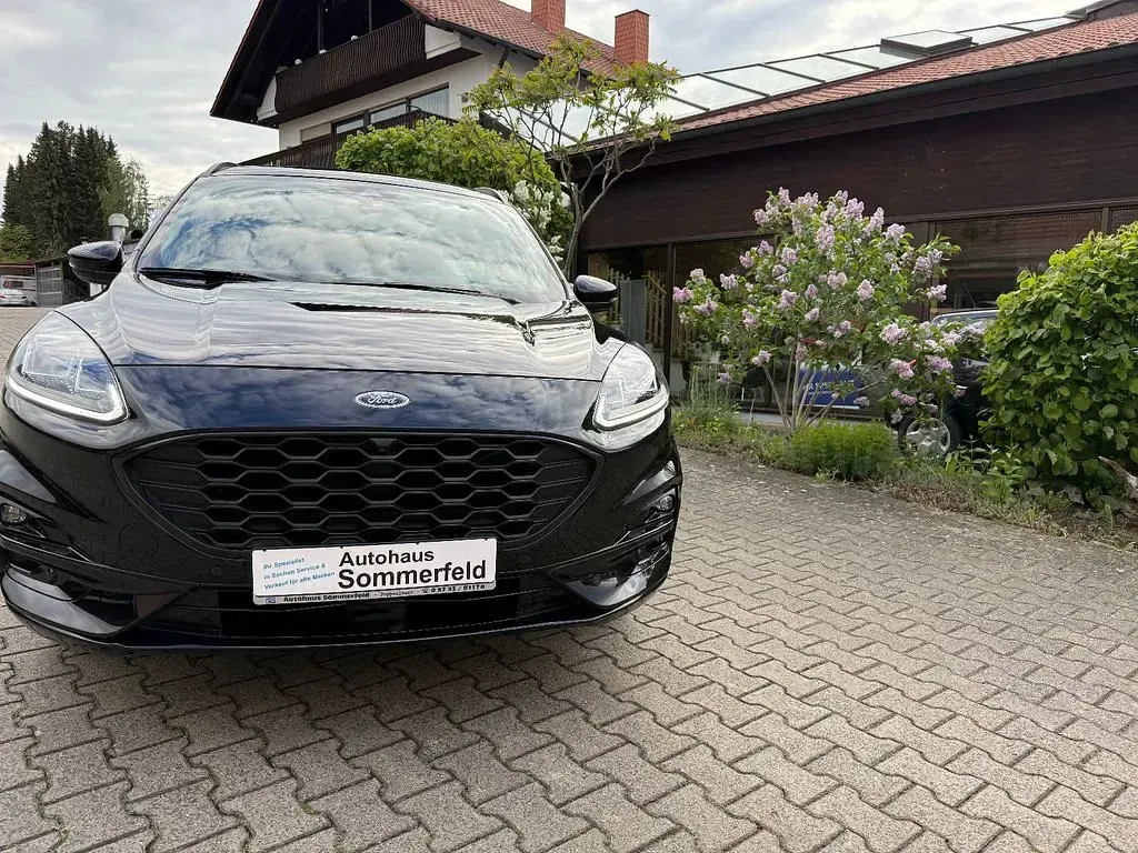 Gebraucht Ford Kuga ST-Line X 150 PS (110 kW) 2023 Schwarz SUV