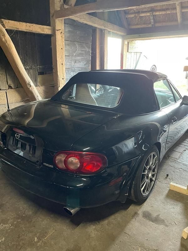 Gebraucht Mazda MX5 110 PS (80 kW) 2003 Schwarz Cabrio