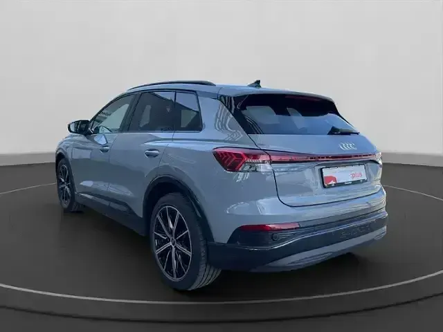 Usata Audi Q4 e-tron Ambiente 250 kW (340 CV) 2025 Grigio SUV
