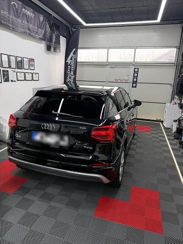 Gebraucht Audi Q2 Black Edition 150 PS (110 kW) 2018 Schwarz SUV
