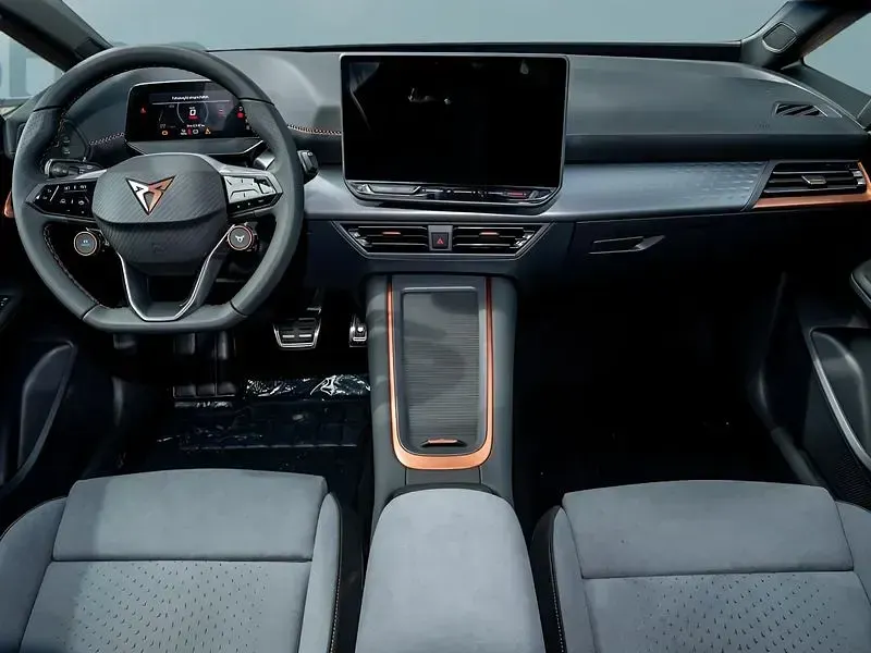 Nouă Cupra Born 169 kW (231 CP) 2026 Negru Hatchback