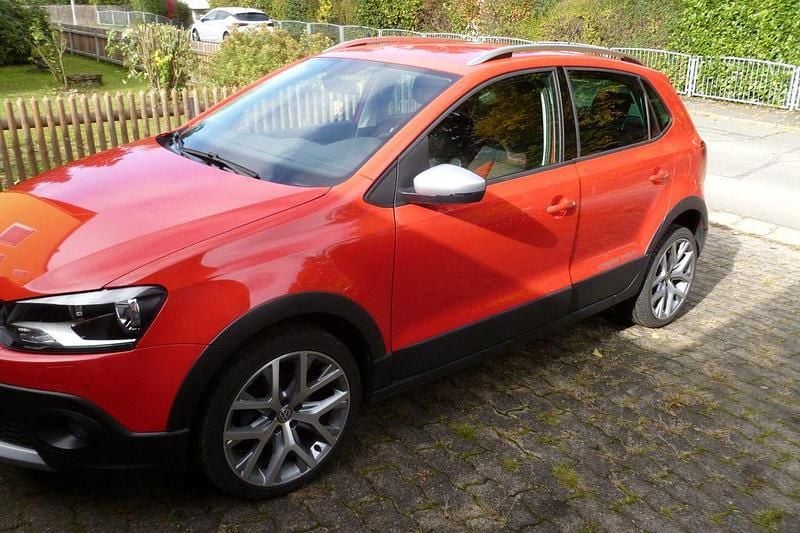 Gebraucht VW Polo Cross 90 PS (66 kW) 2017 Rot Kleinwagen