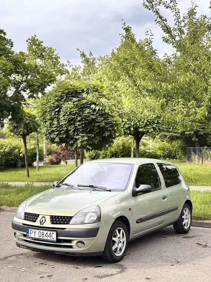 Gebraucht Renault Clio 75 PS (55 kW) 2002 Limousine