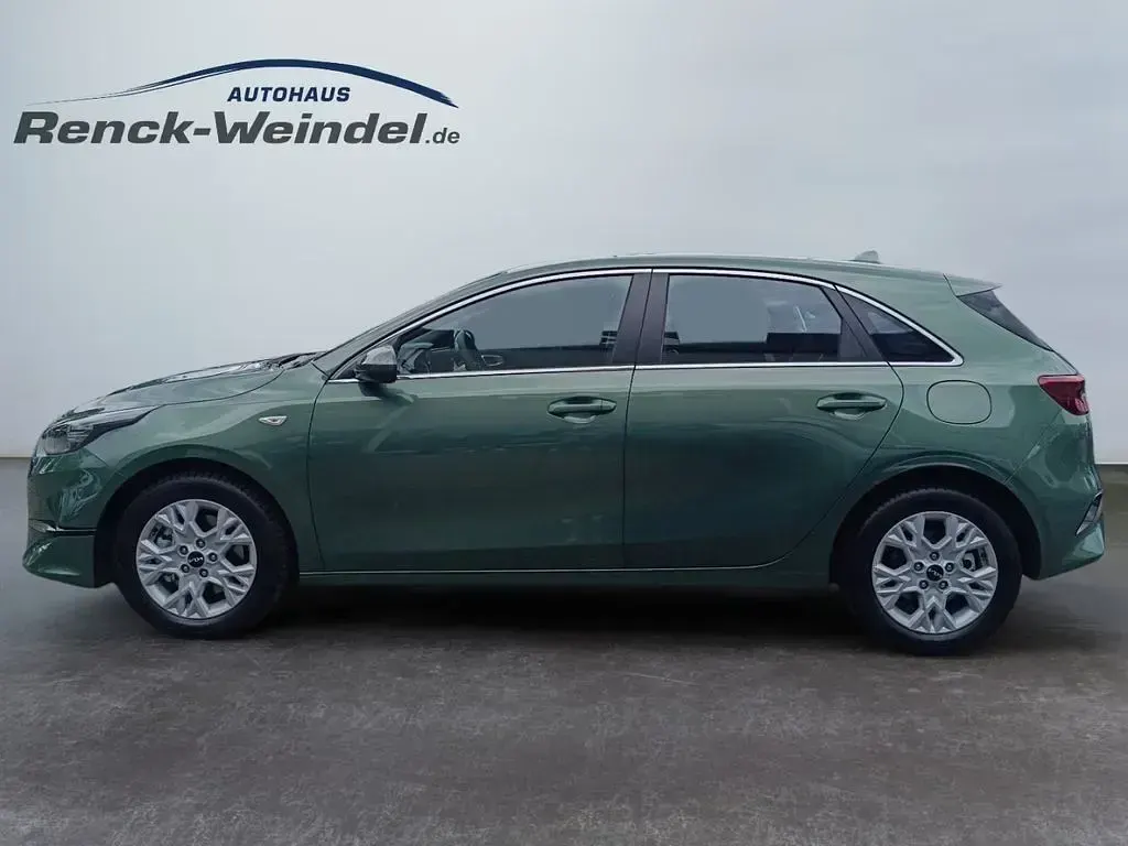 Neu Kia Ceed Vision 140 PS (102 kW) 2025 Grün Kleinwagen