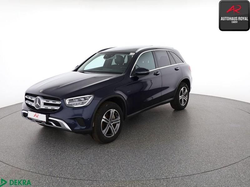 Cavansitblau Gebraucht 2020 Mercedes GLC300e SUV | 29.879 € (Superpreis) - Bild 1/4