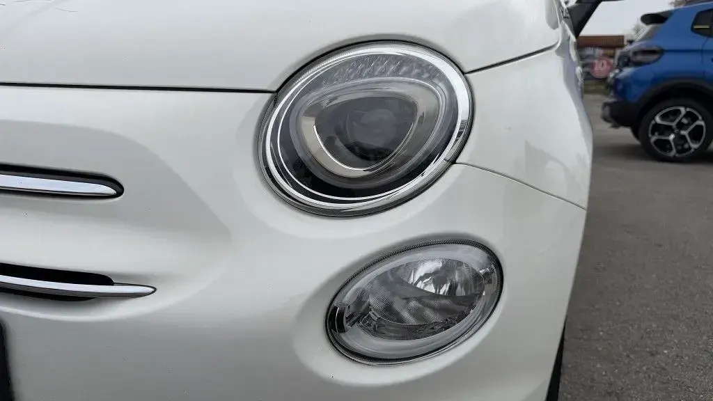 Gebraucht Fiat 500C Dolcevita 69 PS (50 kW) 2023 Weiß Cabrio