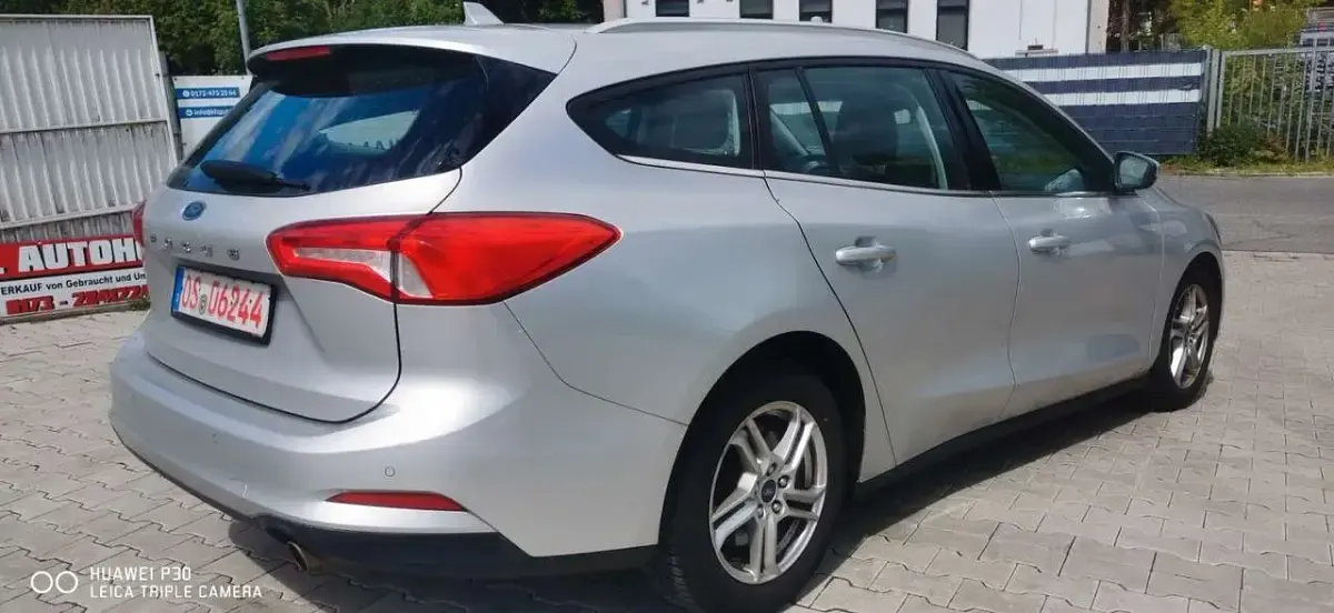 Gebraucht Ford Focus Cool & Connect 120 PS (88 kW) 2020 Silber Kombi