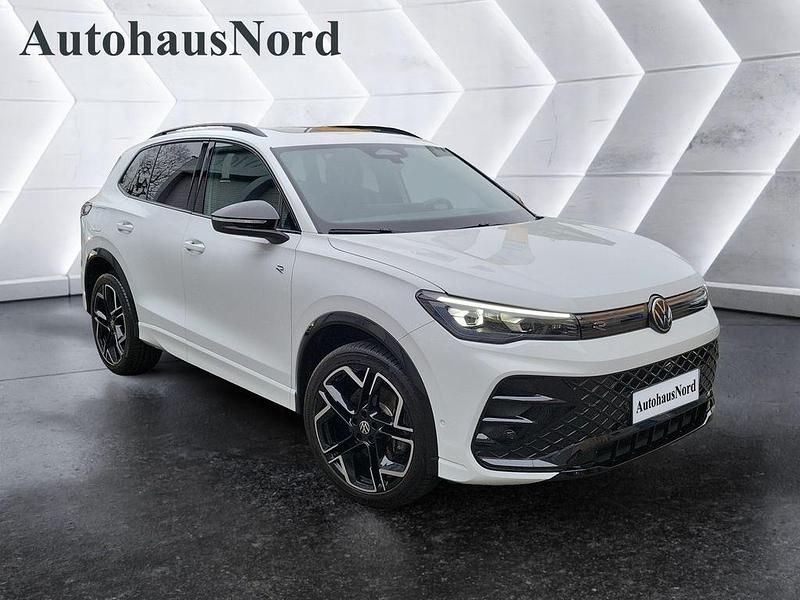 Weiß Gebraucht 2024 VW Tiguan R-line SUV | 46.900 € (Superpreis) - Bild 1/4