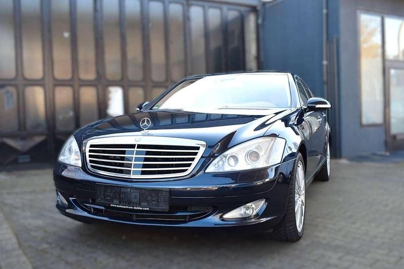 Blau (tansanitblau metalliclack) Gebraucht 2007 Mercedes S420 Limousine | 12.780 € (Fairer Preis) - Bild 1/4