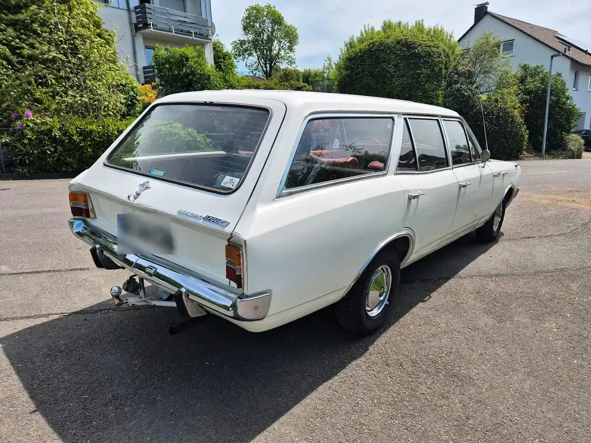 Gebraucht Opel Rekord 75 PS (55 kW) 1968 Weiß Limousine