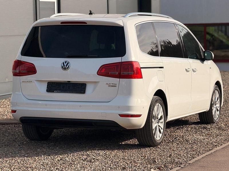 Gebraucht VW Sharan Life 140 PS (102 kW) 2014 Weiß Van / Kleinbus
