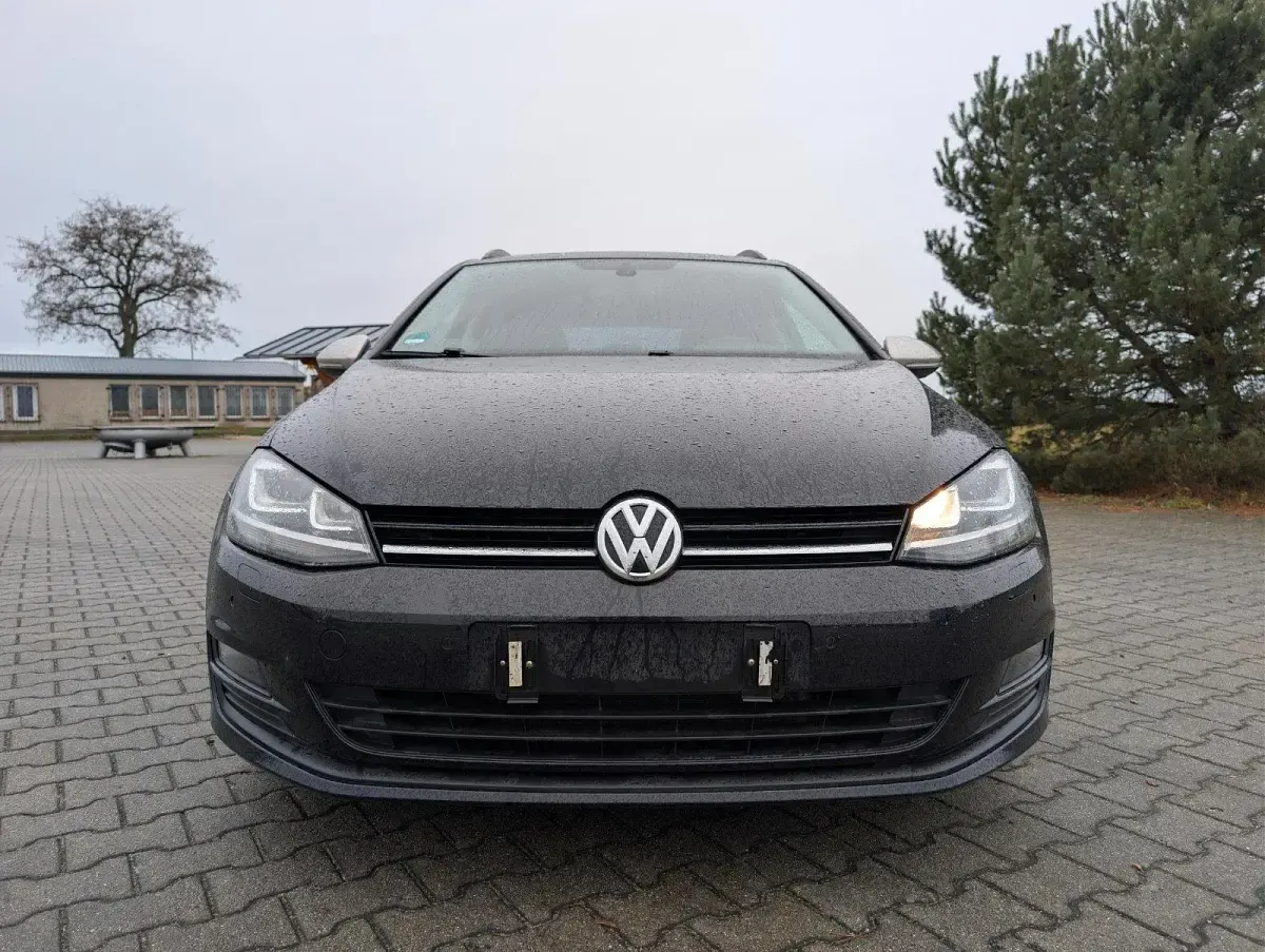 Gebraucht VW Golf VII 105 PS (77 kW) 2014 Schwarz Kombi