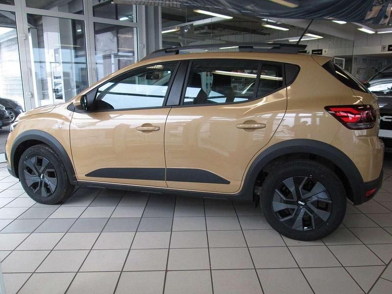 Gebraucht Dacia Sandero Expression 91 PS (66 kW) 2024 Beige Limousine