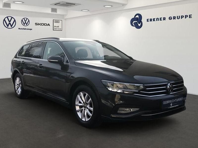 Gebraucht VW Passat Business 150 PS (110 kW) 2024 Mangangrau metallic Kombi