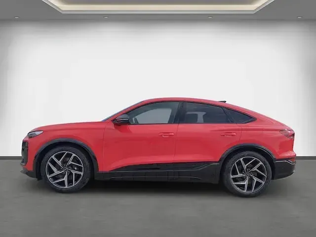 Gebraucht Audi SQ6 Sportback e-tron Comfort 359 kW (489 PS) 2025 Soneirarot metallic SUV