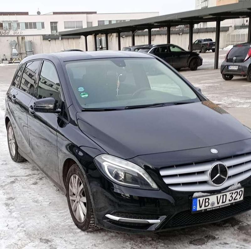 Gebraucht Mercedes B200 136 PS (100 kW) 2013 Van / Kleinbus