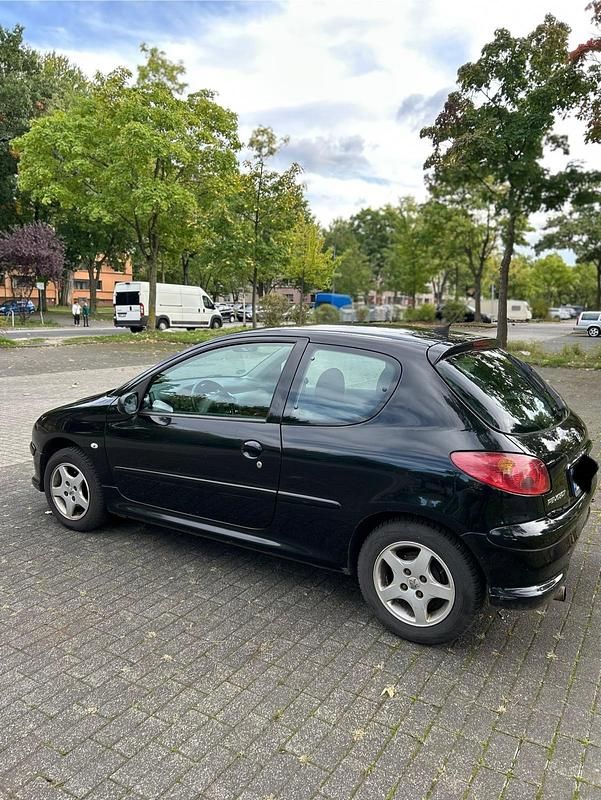 Schwarz Gebraucht 2009 Peugeot 206 Kleinwagen | 1.290 € (Fairer Preis) - Bild 1/4