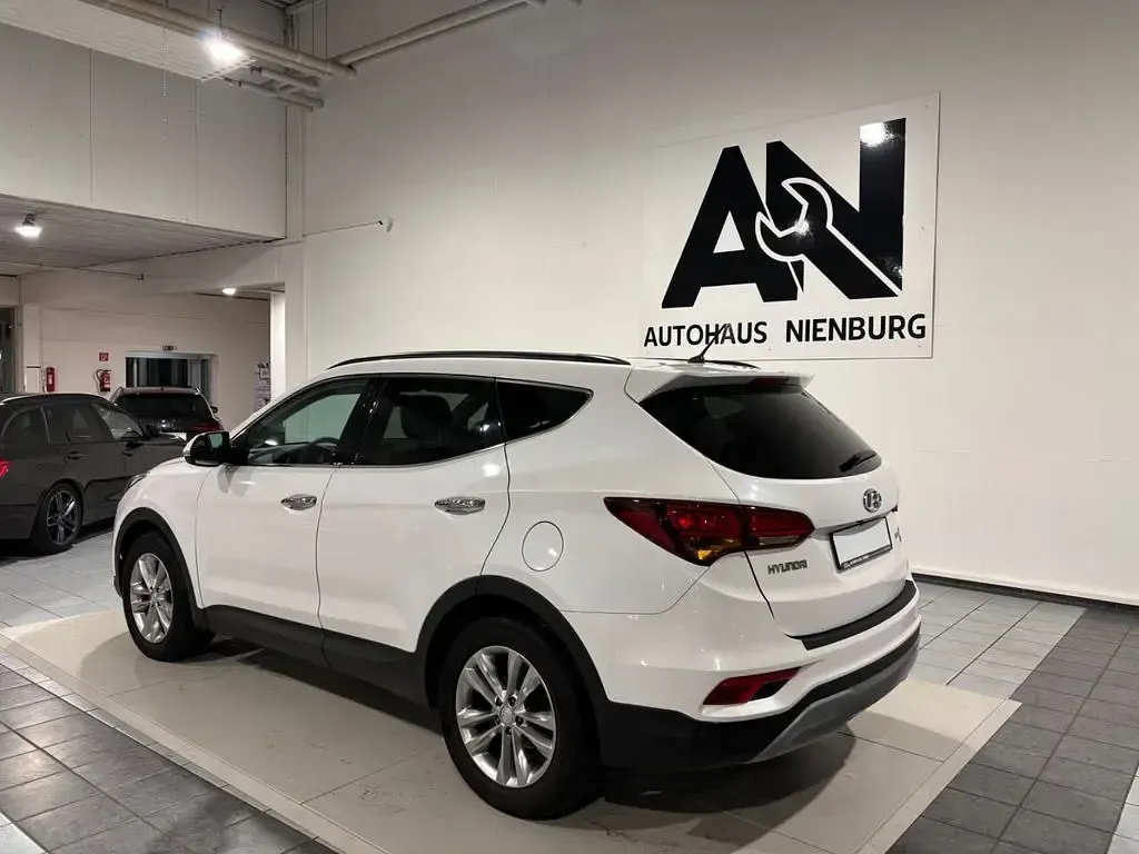 Gebraucht Hyundai Santa Fe 200 PS (147 kW) 2016 Weiß SUV