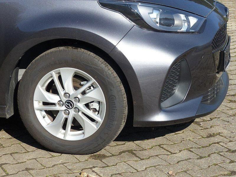 Gebraucht Mazda 2 Center-Line 116 PS (85 kW) 2024 Lead grey Kleinwagen