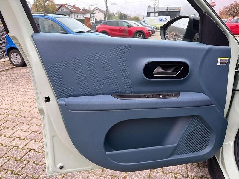 Gebraucht Fiat Grande Panda La Prima 101 PS (74 kW) 2025 Acqua blau Kleinwagen