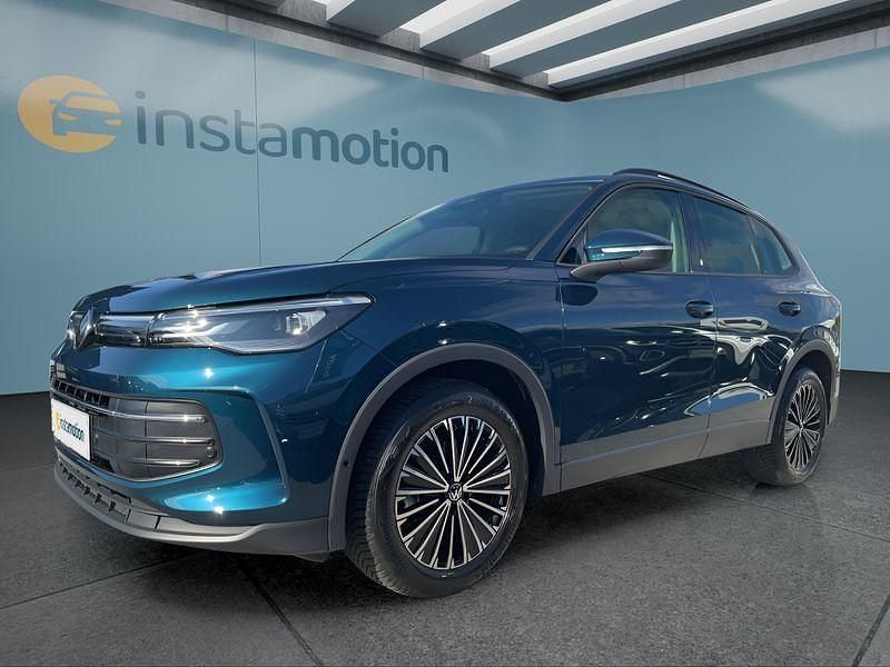 Blau Gebraucht 2024 VW Tiguan SUV | 39.849 € (Teuer) - Bild 1/4