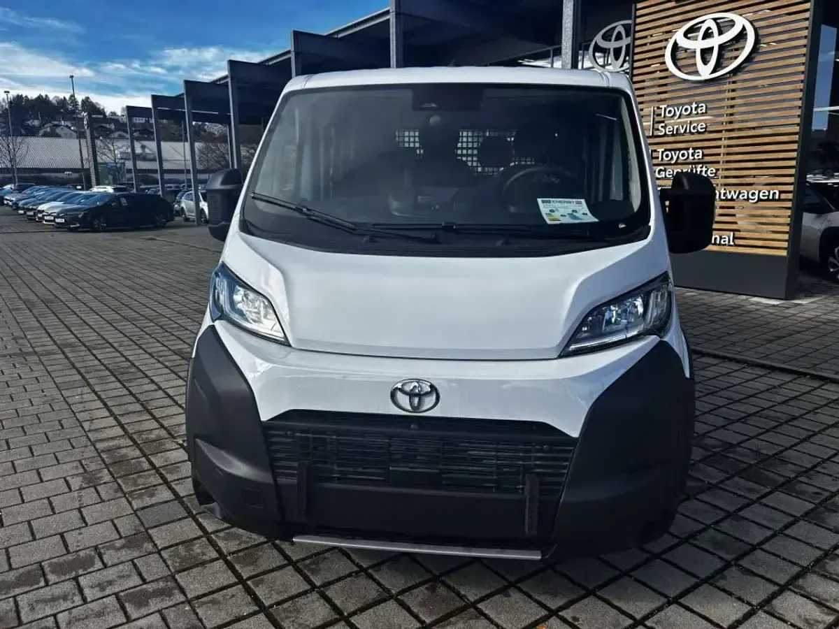 Neu Toyota Proace 140 PS (102 kW) 2025 Icy white Van / Kleinbus