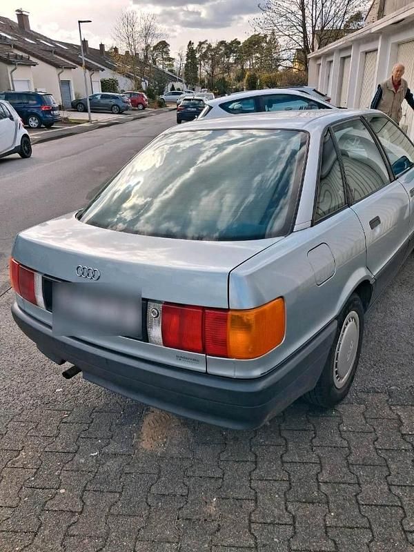 Gebraucht Audi 80 113 PS (83 kW) 1990 Silber Limousine