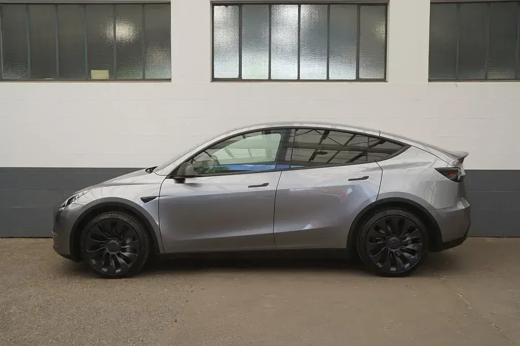Occasion Tesla Model Y Long Range AWD 378 kW (514 ch) 2023 Argent SUV