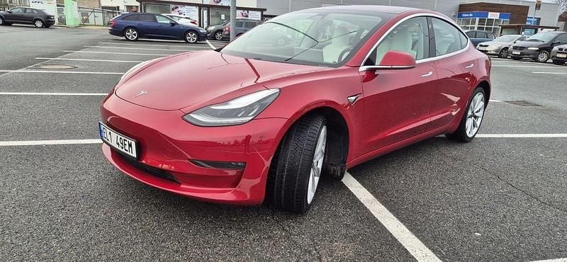 Rot Gebraucht 2019 Tesla Model 3 Limousine | 19.500 € (Fairer Preis) - Bild 1/4