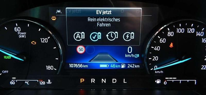 Gebraucht Ford Kuga Titanium 224 PS (164 kW) 2021 Silber SUV