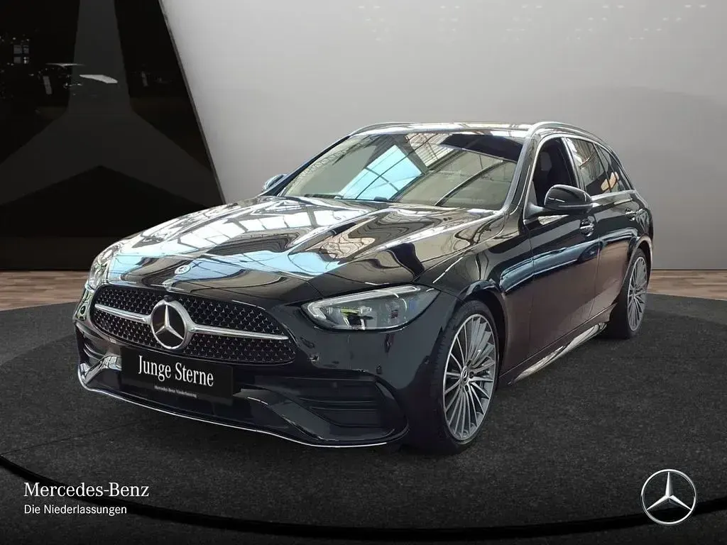 Gebraucht Mercedes C180 AMG 170 PS (125 kW) 2025 Schwarz Limousine