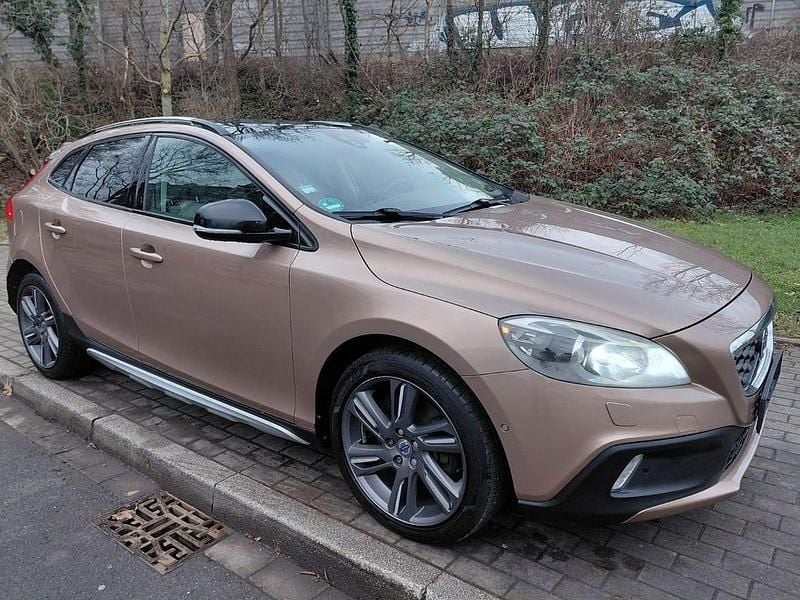 Gebraucht Volvo V40 CC Summum 177 PS (130 kW) 2013 Kombi