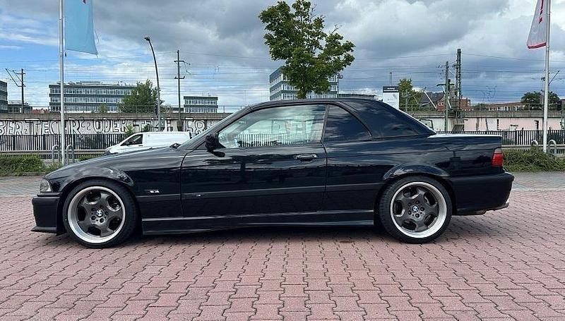 Gebraucht BMW 325 Cabriolet Basis 192 PS (141 kW) 1994 Schwarz Cabrio