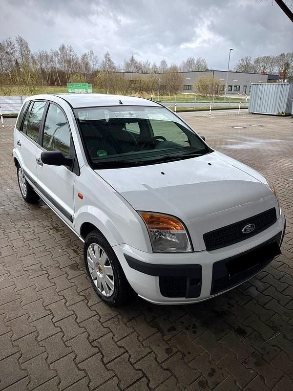 Gebraucht Ford Fusion Ambiente 80 PS (58 kW) 2008 Weiß Kleinwagen