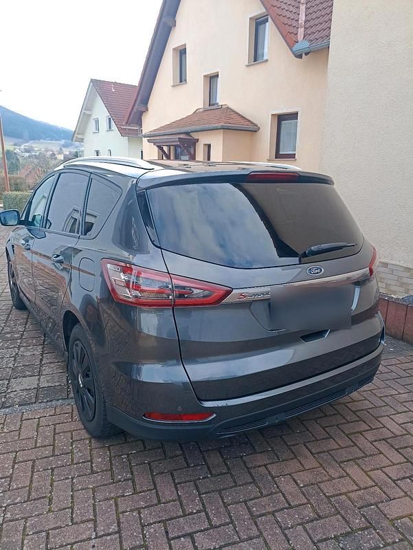 Gebraucht Ford S-MAX S 150 PS (110 kW) 2018 Grau Van / Kleinbus