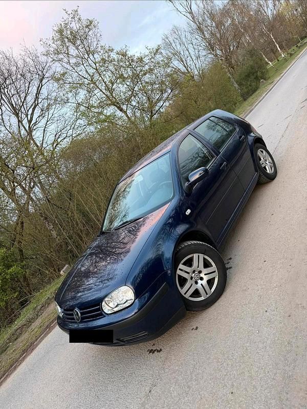 Gebraucht VW Golf IV 102 PS (75 kW) 2002 Blau Limousine