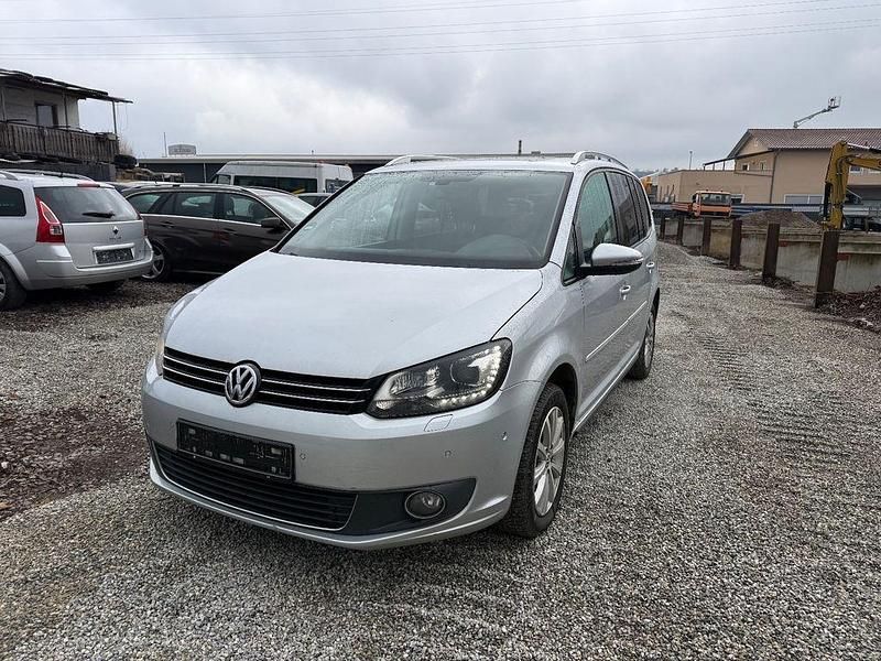 Silber Gebraucht 2012 VW Touran Highline Van / Kleinbus | 4.199 € (Superpreis) - Bild 1/4