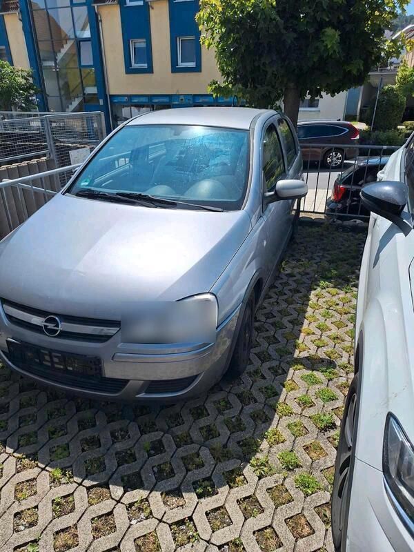 Grau Gebraucht 2003 Opel Corsa Kleinwagen | 250 € (Superpreis) - Bild 1/4