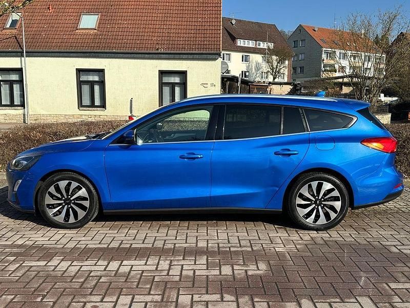 Gebraucht Ford Focus Cool & Connect 120 PS (88 kW) 2019 Blau Kombi