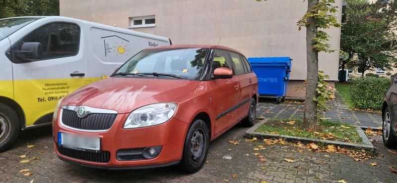 Rot Gebraucht 2008 Skoda Fabia Kleinwagen | 1.150 € (Superpreis) - Bild 1/4